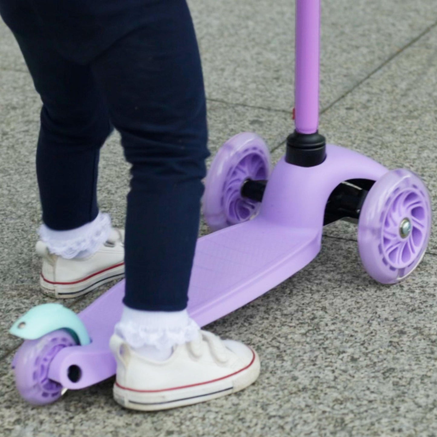 Lilac - Teeny 3 Wheel Scooter-4