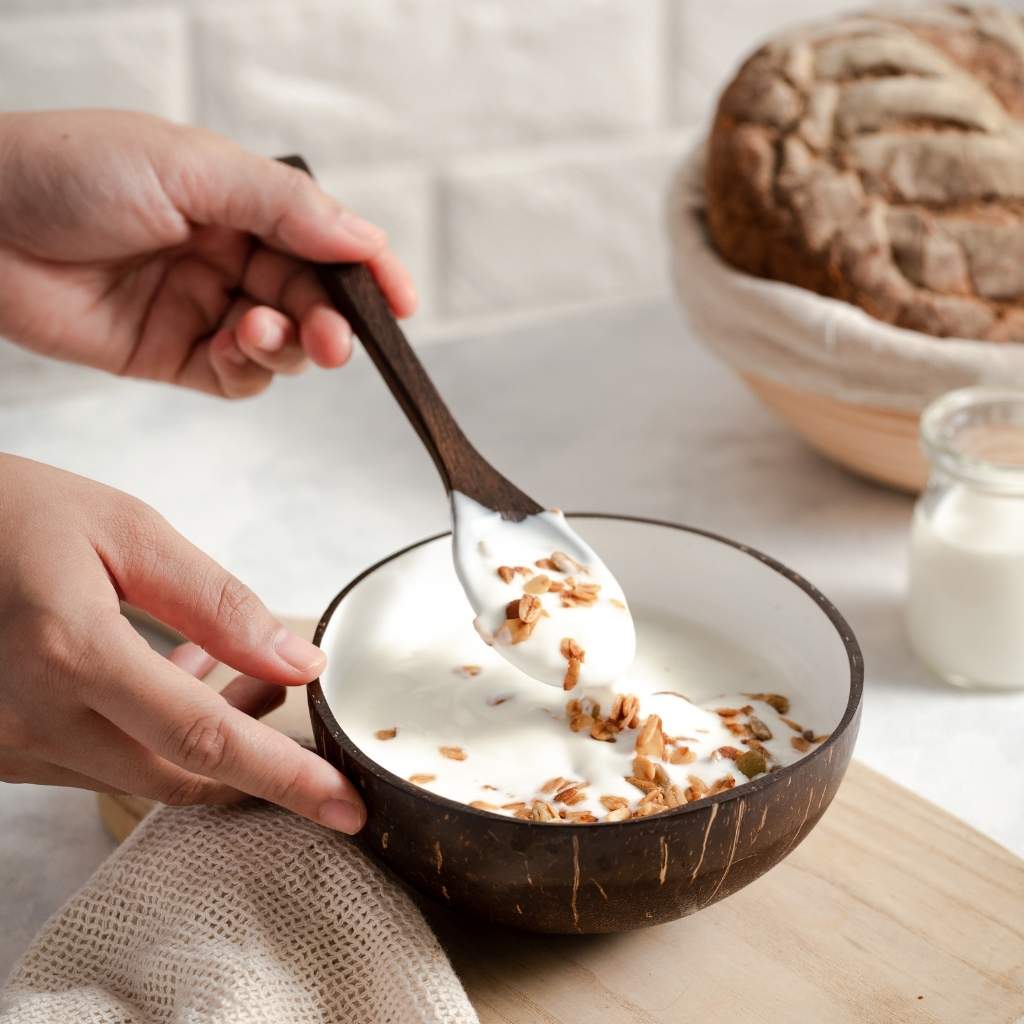 White Lacquer Coconut Bowls & Spoons Set-1